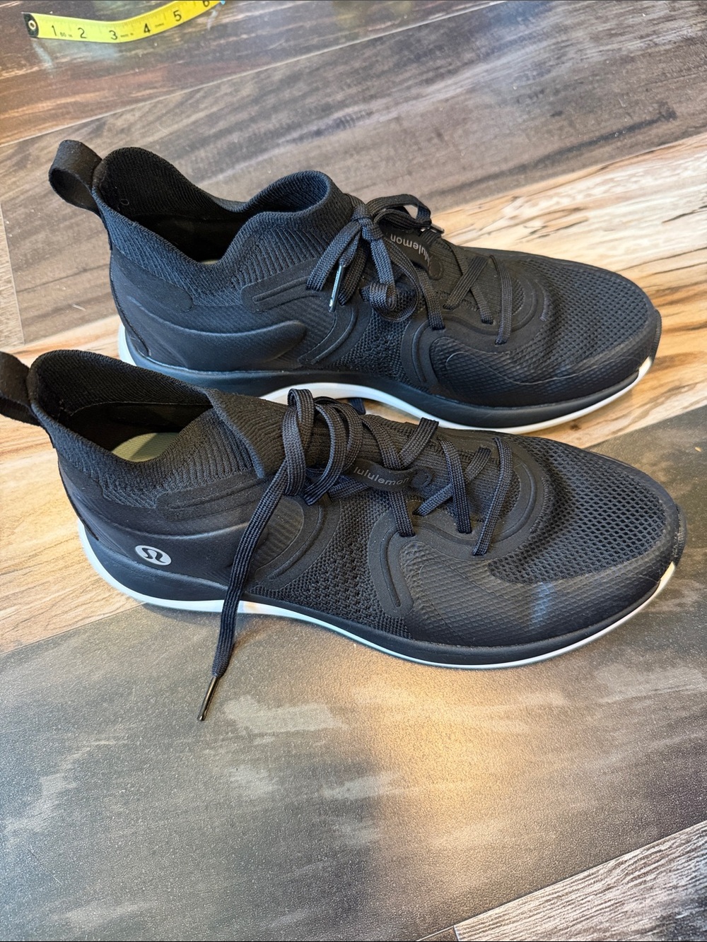 lululemon Chargefeel 2 Mid Workout Shoes Black White Women’s Size 9